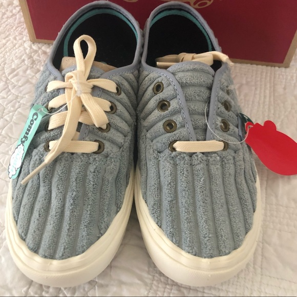 vans comfycush corduroy